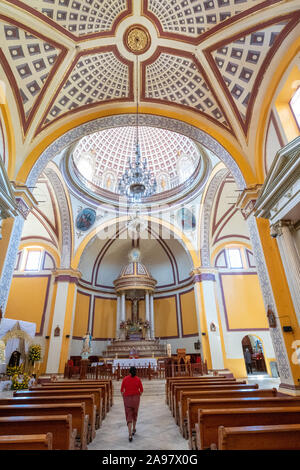 Intérieur de la Parroquia Santa María Magdalena église de Xico, Veracruz, Mexique. Banque D'Images