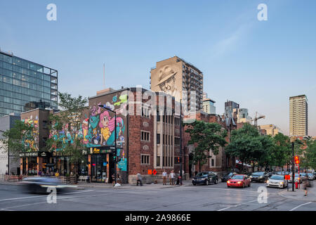 Antoine Tava et Leonard Cohen à la tombée de la murale, boulevard De Maisonneuve / Bishop Street Corner, centre-ville de Montréal, Québec, Canada Banque D'Images