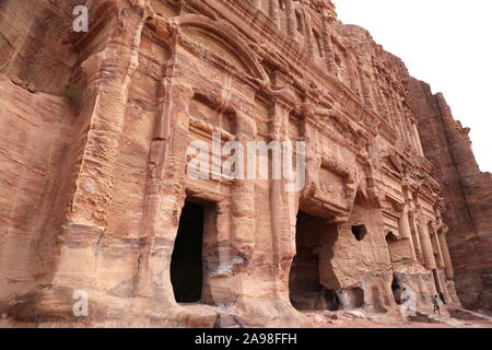 Palace tombe (Qabr Al Qasr), des tombes royales, vue du Trésor Trail, Petra, Wadi Musa, le Gouvernorat de Ma'an, Jordanie, Moyen-Orient Banque D'Images