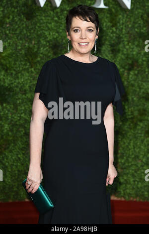 Londres, Royaume-Uni. 13 novembre 2019 : Olivia Colman arrivant pour 'la Couronne' série 3 première mondiale au Curzon Mayfair, Londres. Photo : Steve Sav/Featureflash Crédit : Paul Smith/Alamy Live News Banque D'Images