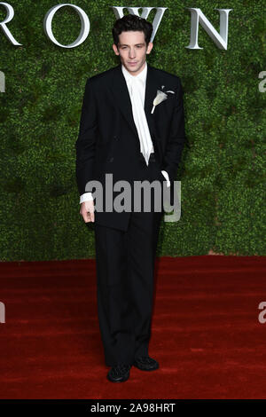 Londres, Royaume-Uni. 13 novembre 2019 : Josh O'Connor arrivant pour 'la Couronne' série 3 première mondiale au Curzon Mayfair, Londres. Photo : Steve Sav/Featureflash Crédit : Paul Smith/Alamy Live News Banque D'Images