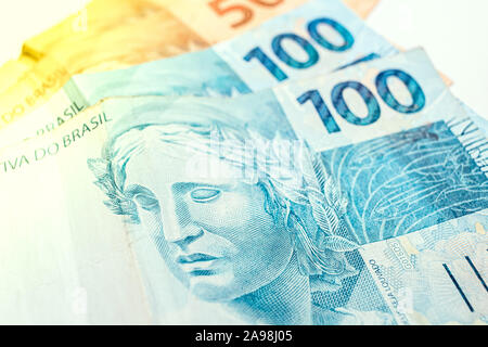 Billets Real photo, monnaie brésilienne. Deux cents reais et un cinquante reais. Banque D'Images
