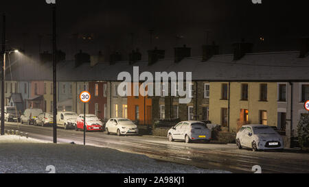 Pontrhydfendigaid, Ceredigion, pays de Galles, Royaume-Uni. 13 novembre 2019 UK Météo : La pluie a maintenant tourné à neige dans le village rural de Pontrhydfendigaid au milieu du Pays de Galles. © Ian Jones/Alamy Live News Banque D'Images