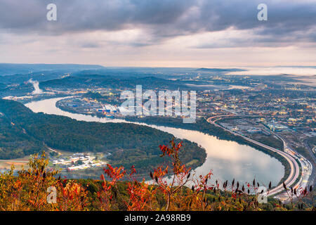 Chattanooga, Tennessee, USA voir de Lookout Mountain, au crépuscule. Banque D'Images