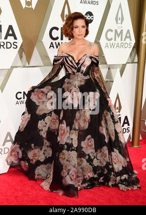 14 novembre 2035, Nashville, TN, USA : 13 novembre 2019 - Nashville, Tennessee - Halsey. 53e Annual CMA Awards, la plus grande soirée de musique country, qui s'est tenue au Music City Center. Crédit photo : Laura Farr/AdMedia Banque D'Images