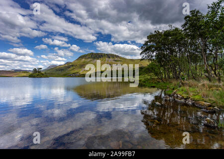 Cregennan lacs sur une journée ensoleillée dans le Parc National de Snowdonia, Pays de Galles Banque D'Images