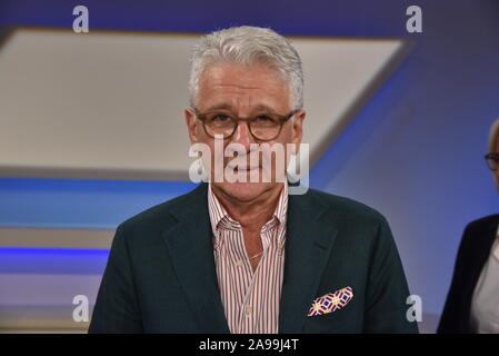 Cologne, Allemagne. 13 Nov, 2019. Le commentateur sportif Marcel Reif invité sur l'ARD talk show ' Maischberger . La semaine : Horst Galuschka de crédit '/dpa/Horst Galuschka dpa/Alamy Live News Banque D'Images