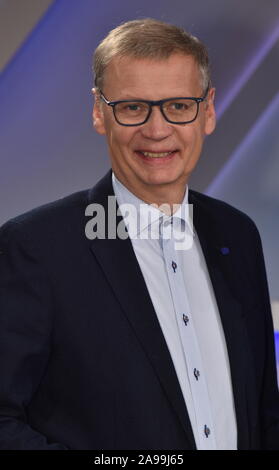 Cologne, Allemagne. 13 Nov, 2019. Le présentateur Günther Jauch est l'invité de l'ARD talk show ' Maischberger . La semaine : Horst Galuschka de crédit '/dpa/Horst Galuschka dpa/Alamy Live News Banque D'Images