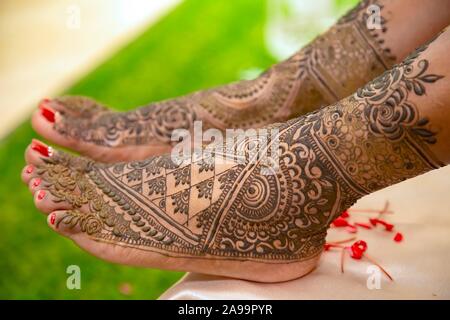 Close up of mehendi sur pieds d'une épouse, l'Ile Maurice Banque D'Images