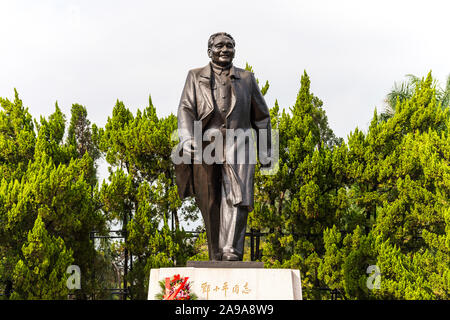 Statue de M. Deng Xiaoping en Parc Lianhuashan de Shenzhen, le chef qui était le concepteur en chef de la réforme et de l'ouverture. Banque D'Images