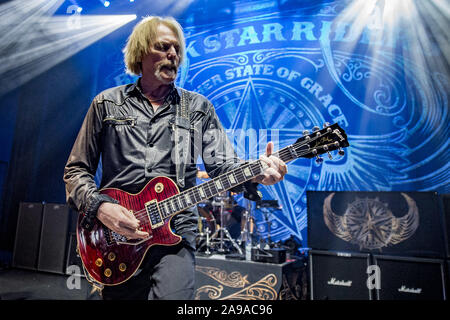 Londres, Angleterre : Black Star Riders effectuer à l'O2 Shepherds Bush Empire comprend : Scott Gorham Où : London, Royaume-Uni Quand : 12 Oct 2019 Crédit : Neil Lupin/WENN Banque D'Images