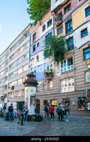 Façade de la Hundertwasserhaus, Vienne, Autriche Banque D'Images