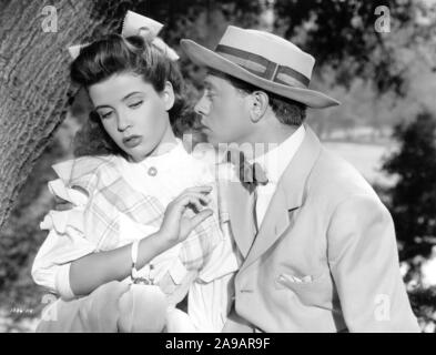 MICKEY ROONEY et GLORIA DEHAVEN dans des vacances d'été (1948), réalisé par Rouben Mamoulian. Credit : M.G.M. / Album Banque D'Images