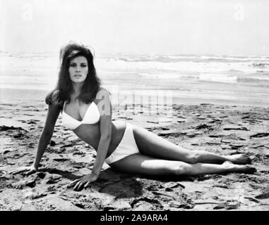 RAQUEL WELCH LE PLUS GRAND ENSEMBLE DE TOUS (1968), réalisé par KEN ANNAKIN. Credit : M.G.M. / Album Banque D'Images