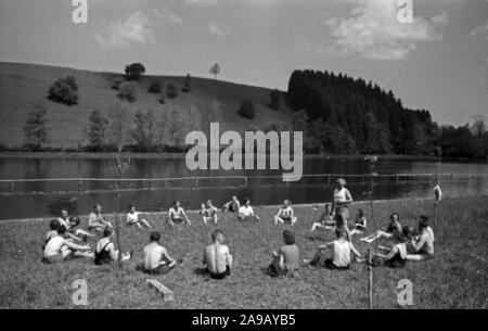 Les membres de la formation de groupe gymnastique KdF dans la zone d'Allgaeu, Allemagne 1930. Banque D'Images