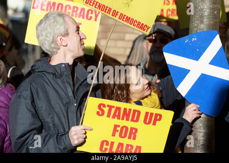 Edinburgh, Royaume-Uni. 14Th Nov 2019. L'économiste espagnol Clara Ponsati arrive à St Leonards de Police le 14 novembre 2019 à Édimbourg, en Écosse. Credit : Pako Mera/Alamy Live News Banque D'Images