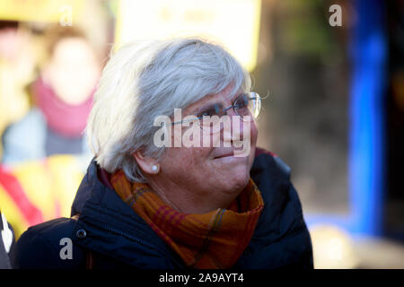 Edinburgh, Royaume-Uni. 14Th Nov 2019. L'économiste espagnol Clara Ponsati arrive à St Leonards de Police le 14 novembre 2019 à Édimbourg, en Écosse. Credit : Pako Mera/Alamy Live News Banque D'Images