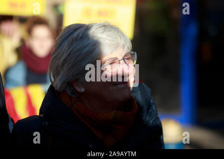 Edinburgh, Royaume-Uni. 14Th Nov 2019. L'économiste espagnol Clara Ponsati arrive à St Leonards de Police le 14 novembre 2019 à Édimbourg, en Écosse. Credit : Pako Mera/Alamy Live News Banque D'Images