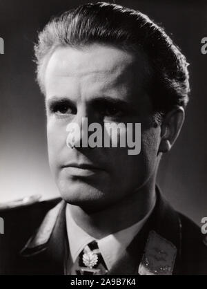 Joachim Hansen, deutscher Acteurs et actrices, im Spielfilm "der Stern von Afrika', Deutschland 1957. L'acteur allemand Joachim Hansen dans le film "der Stern von Afrika', Allemagne 1957. Banque D'Images