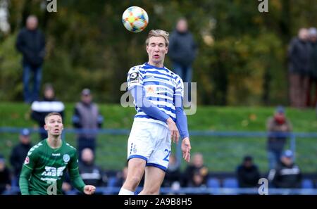 Duisburg, Allemagne. 14Th Nov, 2019. firo : Football, 14.11.2019 3. Liga, la saison 2019/2020 MSV Duisburg - De Graafschap Doetinchem, TEST Vincent Vermeij (#  24 MSV Duisburg, en-tête), l'utilisation dans le monde entier | Credit : dpa/Alamy Live News Banque D'Images