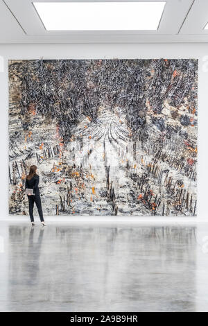 White Cube Bermondsey, Londres, Royaume-Uni. 14Th Nov, 2019. String Theorie, 2018-2019 - "tringtheorie. Nornen (URD, Verdandi et Skuld), Runen et Gordischer Knoten', un solo show par Anselm Kiefer. Elle s'étend à tous les quatre espaces et le couloir de la galerie White Cube Bermondsey, l'exposition comprend la peinture à grande échelle et de l'installation. Crédit : Guy Bell/Alamy Live News Banque D'Images