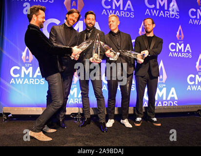 13 novembre 2019 - Nashville, Tennessee - Brad Tursi, Geoff cintrées, Matthew Ramsey, Trevor Rosen et vendeurs de Pentecôte de la Old Dominion. 53e édition de CMA Awards, la plus grande soirée de musique country, qui a eu lieu chez Bridgestone Arena. Crédit photo : AdMedia /MediaPunch Banque D'Images