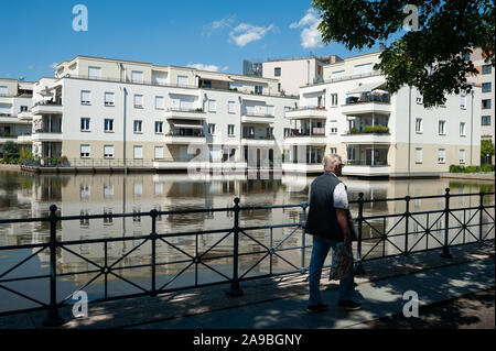 13.06.2019, Berlin, Allemagne - maisons multi-familiales par les terrasses au port de Tegel Alt-Tegel. 0SL190613D004CARO.JPG [communiqué de modèle : Non, la propriété Banque D'Images