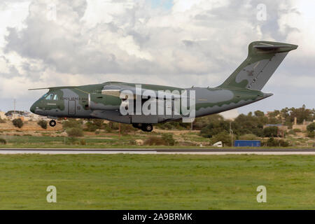 Armée de l'air brésilienne Embraer KC-390 (FAB-2853) sur les rapports après un long vol.. Une prestation très récente (septembre 2019) Banque D'Images