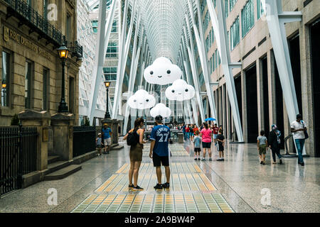 Allen Lambert Galleria (cathédrale de cristal de commerce) dans la région de Brookfield Place, Toronto, Canada Banque D'Images