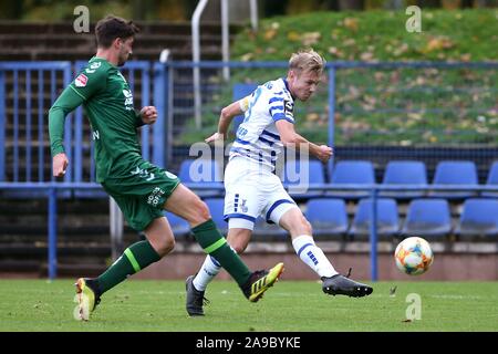 Duisburg, Allemagne. 14Th Nov, 2019. firo : 14.11.2019 Football, 3e ligue, la saison 2019/2020 MSV Duisburg - De Graafschap Doetinchem, TEST Lukas Daschner (n° 13, MSV Duisburg) goalschuss | Conditions de crédit dans le monde entier : dpa/Alamy Live News Banque D'Images