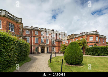 Newby Hall est une maison de campagne du xviiie siècle, situé à côté de la Rivière Ure à Skelton-sur-Ure, près de Ripon dans le North Yorkshire, en Angleterre. Banque D'Images