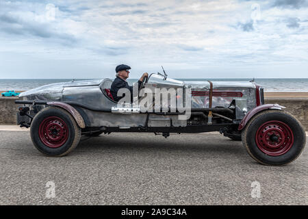 Armstrong Siddeley vintage à la "Race les vagues, où les voitures et les motos course de glisser sur la plage de Bridlington East Yorkshire England UK Banque D'Images