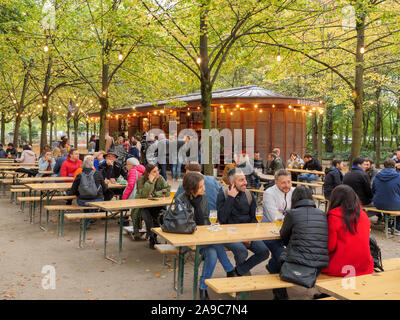 Le pic-bois Cafe à Bruxelles Parc ou Parc de Bruxelles, Belgique Banque D'Images