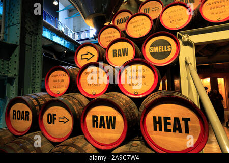 Image à l'intérieur de l'Entrepôt Guinness Brewery Visitor Attraction, St James Gate Salon de la ville de Dublin, République d'Irlande Banque D'Images