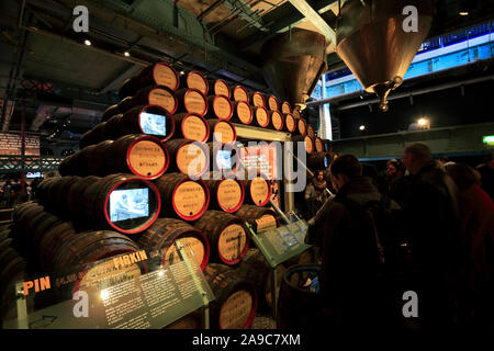 Image à l'intérieur de l'Entrepôt Guinness Brewery Visitor Attraction, St James Gate Salon de la ville de Dublin, République d'Irlande Banque D'Images