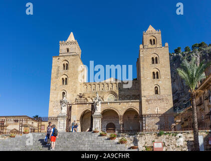 La Cathédrale de Cefalù, Sicile, une église catholique romaine datant de 1131.Il est un des neuf structures incluses dans le patrimoine mondial de l'UNESCO Banque D'Images