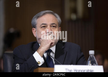 Novembre 14, 2019, Washington, District of Columbia, États-Unis : Dan Brouillette témoigne devant le comité du Sénat américain sur l'énergie et des ressources naturelles sur la colline du Capitole à Washington, D.C., États-Unis, le Jeudi, Novembre 14, 2019, qu'ils jugent sa candidature pour être secrétaire de l'énergie. (Crédit Image : © Stefani Reynolds/CNP via Zuma sur le fil) Banque D'Images