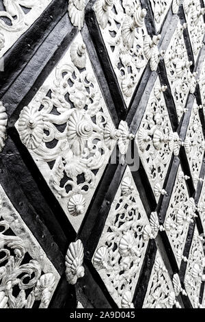 Détails de la porte d'entrée de la Stephansdom à Passau Banque D'Images