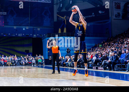 # 1 Alexey Shved de Khimki Moscow vu en action contre AX Armani Exchange Milan pendant la série 8 correspond à la Turkish Airlines Euroleague.(score final ; Khimki Moscow a gagné 87:79 AX Armani Exchange Milan) Banque D'Images