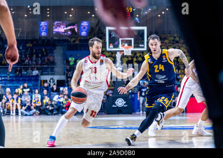 # 13 Sergio Rodriguez d'AX Armani Exchange Milan vu en action contre Khimki Moscow pendant le cycle 8 correspond à la Turkish Airlines Euroleague.(score final ; Khimki Moscow a gagné 87:79 AX Armani Exchange Milan) Banque D'Images