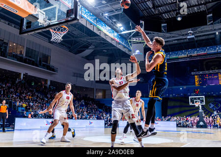 # 11 Jonas Jerebko de Khimki Moscow vu en action contre AX Armani Exchange Milan pendant la série 8 correspond à la Turkish Airlines Euroleague.(score final ; Khimki Moscow a gagné 87:79 AX Armani Exchange Milan) Banque D'Images
