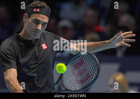 Londres, Royaume-Uni. , 14 Nov 2019, Roger Federer, sui, au cours Nitto finale ATP NOVAK DJOKOVIC VS ROGER FEDERER - Tennis International - Crédit : LPS/Roberto Zanettin/Alamy Live News Banque D'Images