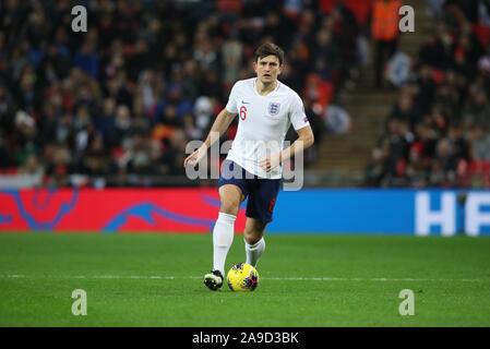 Londres, Royaume-Uni. 14Th Nov, 2019. Harry Maguire (E) le match entre l'Angleterre et le Monténégro est la 1000e senior men's international match et c'est l'Angleterre v Monténégro UEFA Qualificatif de l'euro au stade de Wembley, Londres, le 14 novembre 2019. **Utilisation éditoriale uniquement, licence requise pour un usage commercial. Aucune utilisation de pari, de jeux ou d'un seul club/ligue/dvd publications** Crédit : Paul Marriott/Alamy Live News Banque D'Images