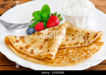 Crêpe crêpe française et du fromage cottage Banque D'Images