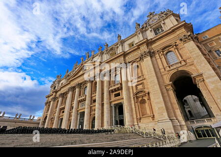 La Place Saint Pierre avec la Basilique Saint-Pierre, Vatican, Rome, Latium, Italie Banque D'Images