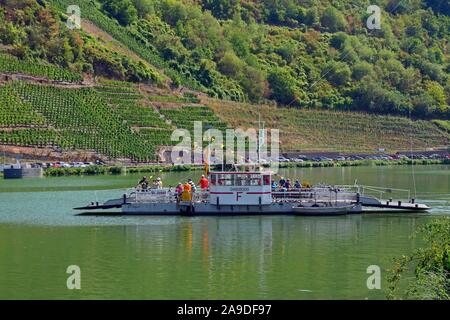 La rue Ferry Josef à Beilstein, vallée de la Moselle, Rhénanie-Palatinat, Allemagne Banque D'Images