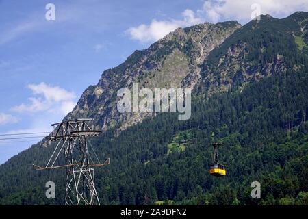 Le Téléphérique de Nebelhorn en face de Rubihorn, Oberstdorf, Allgäu, souabe, Bavière, Allemagne Banque D'Images