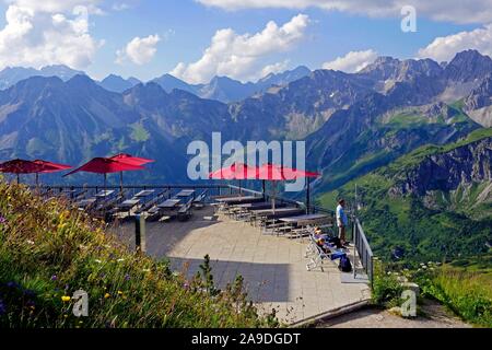 La gare de sommet Fellhorn avec vue sur la Kanzelwand, près de l'Allgäu, Oberstdorf, souabe, Bavière, Allemagne Banque D'Images