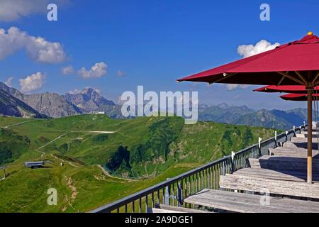 La gare de sommet Fellhorn avec vue sur la Kanzelwand, près de l'Allgäu, Oberstdorf, souabe, Bavière, Allemagne Banque D'Images