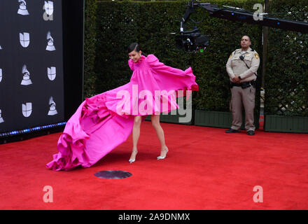 Las Vegas, États-Unis. 14Th Nov, 2019. Singer Sofia Carson arrive sur le tapis rouge pour la 20e édition du Latin Grammy Awards honorant le chanteur colombien Juanes au MGM Grand Convention Center à Las Vegas, Nevada le Jeudi, Novembre 14, 2019. Photo par Jim Ruymen/UPI UPI : Crédit/Alamy Live News Banque D'Images